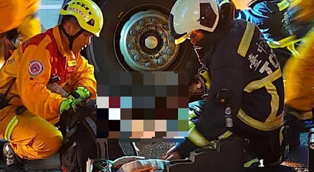 來回輾女大生致死！台中公車司機跳針「只有看到手啊」　家屬崩潰「法官怒嗆一句」讓他閉嘴