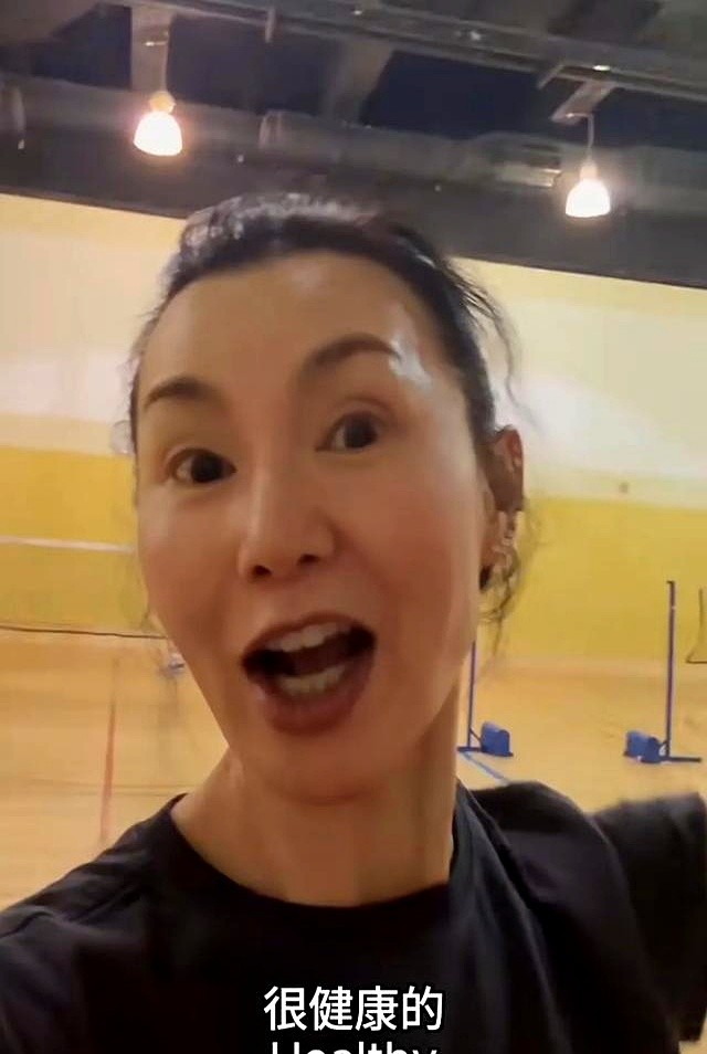 淡出螢光幕20年！60歲資深影后「至今單身定居國外」　素顏近照曝感慨「人生歸宿不一定是婚姻」