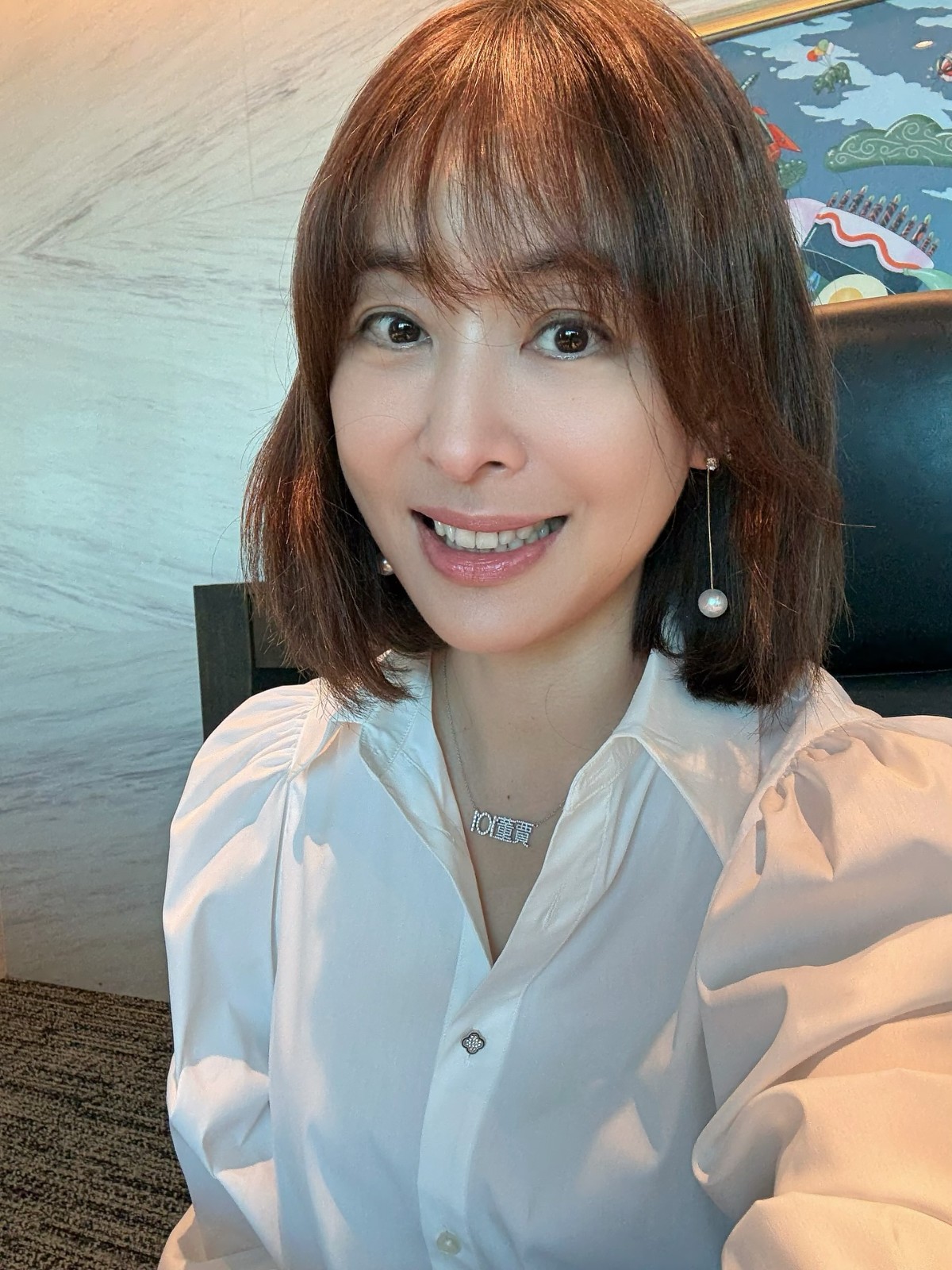 賈永婕「突一刀剪去長髮」全新模樣曝光！網一看驚喊：「51歲像21歲...」