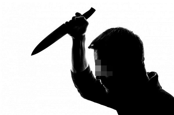 離婚3年！女子驚傳遭前夫「瘋砍20刀亡」　11歲兒「目睹全程」哭喊：別殺我媽
