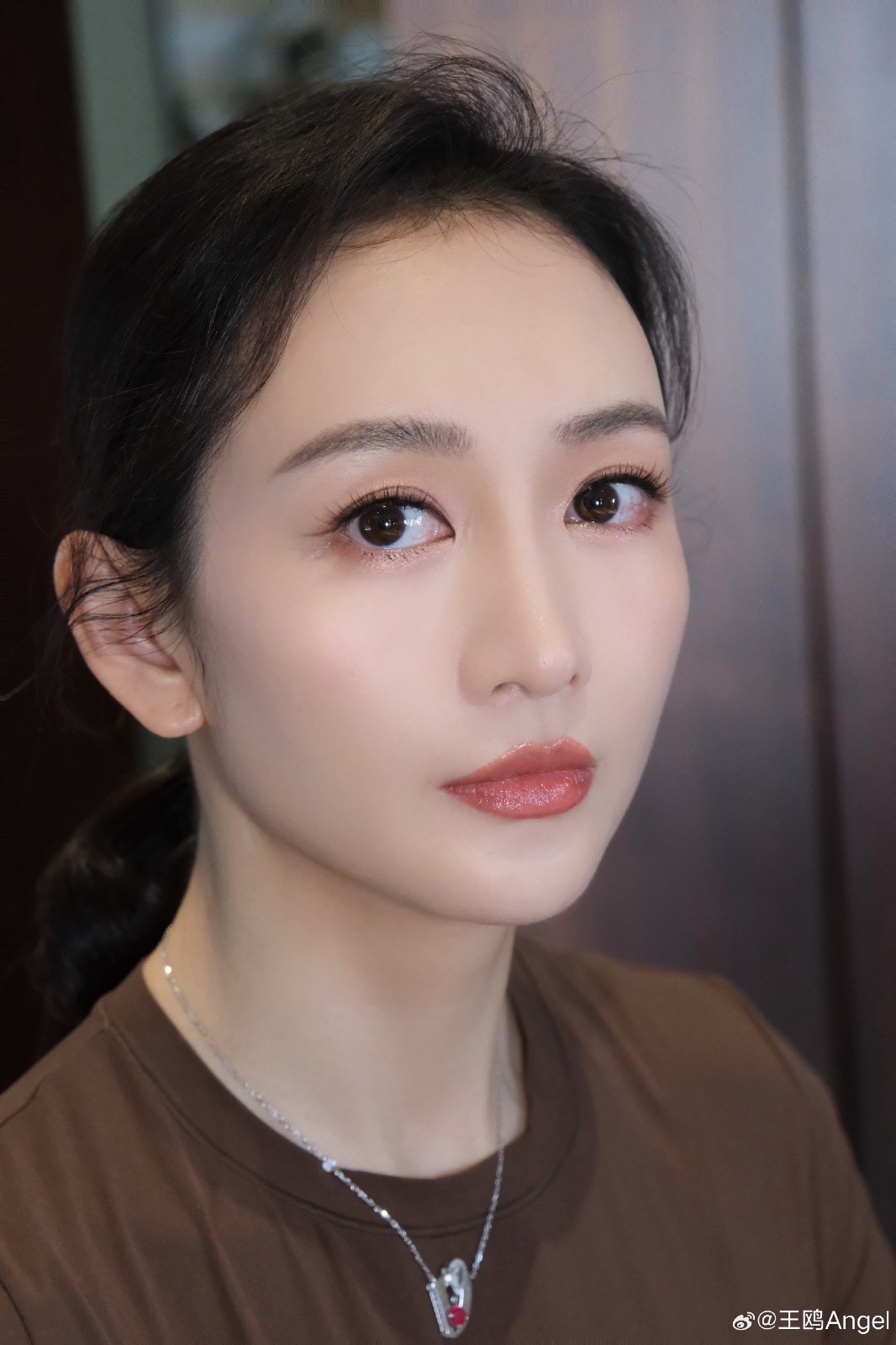 被罵小三多年！資深女星「當年介入影后婚姻」事業陷低潮　近日車站被偶遇「完全看不出已是人母」
