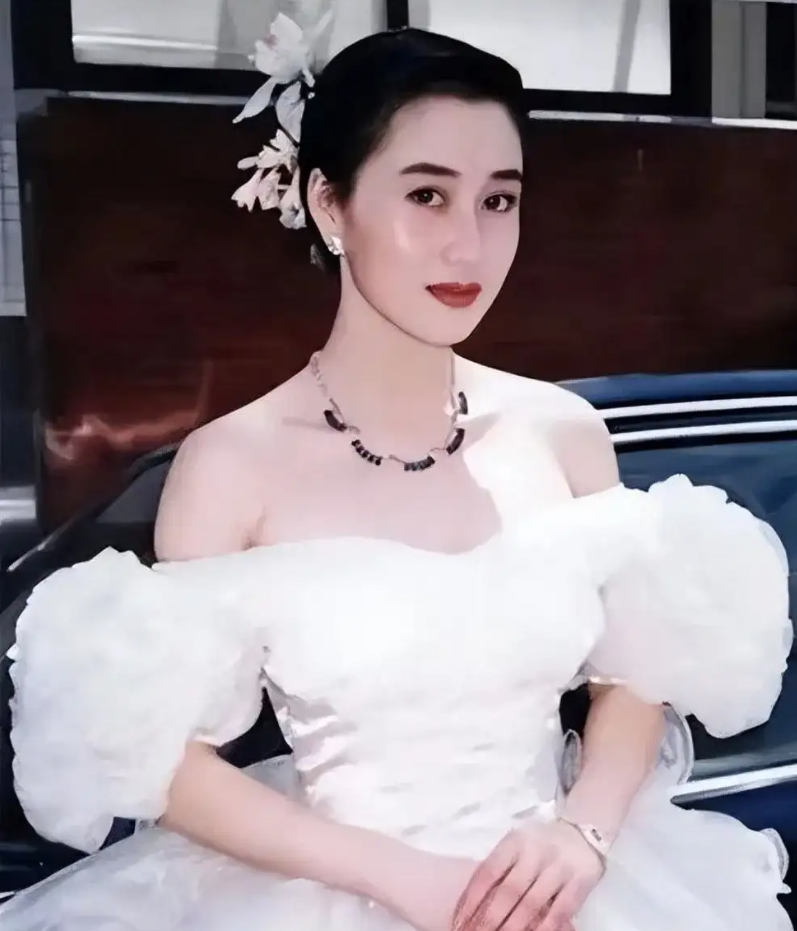 被控小三上位！63歲美艷女星「為愛消失33年」不再復出　如今63歲「被拍暴瘦衰老」網嘆：值得嗎？