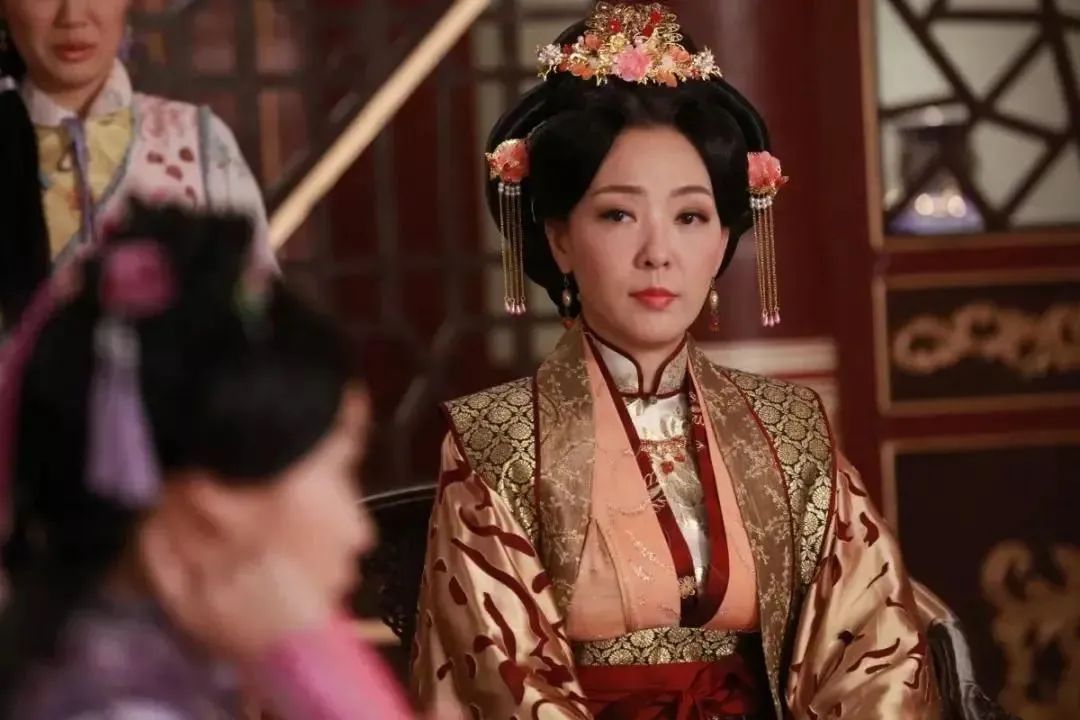 至今未婚未生！56歲知名女星「不演戲反而賺進5間房」 大秀豪宅內部「一個人也能活很好」