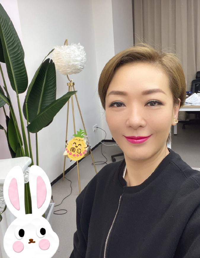 至今未婚未生！56歲知名女星「不演戲反而賺進5間房」 大秀豪宅內部「一個人也能活很好」