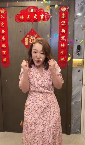 至今未婚未生！56歲知名女星「不演戲反而賺進5間房」 大秀豪宅內部「一個人也能活很好」