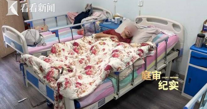 每月退休金有3.5萬！84歲老翁「請看護照顧」　2年後子女驚覺「退休金全被轉走」看護卻拿出一張紙
