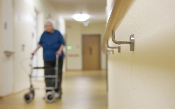 不忍她長期被病痛折磨！92歲老翁「親手勒死91歲妻子」：會在天堂再婚...