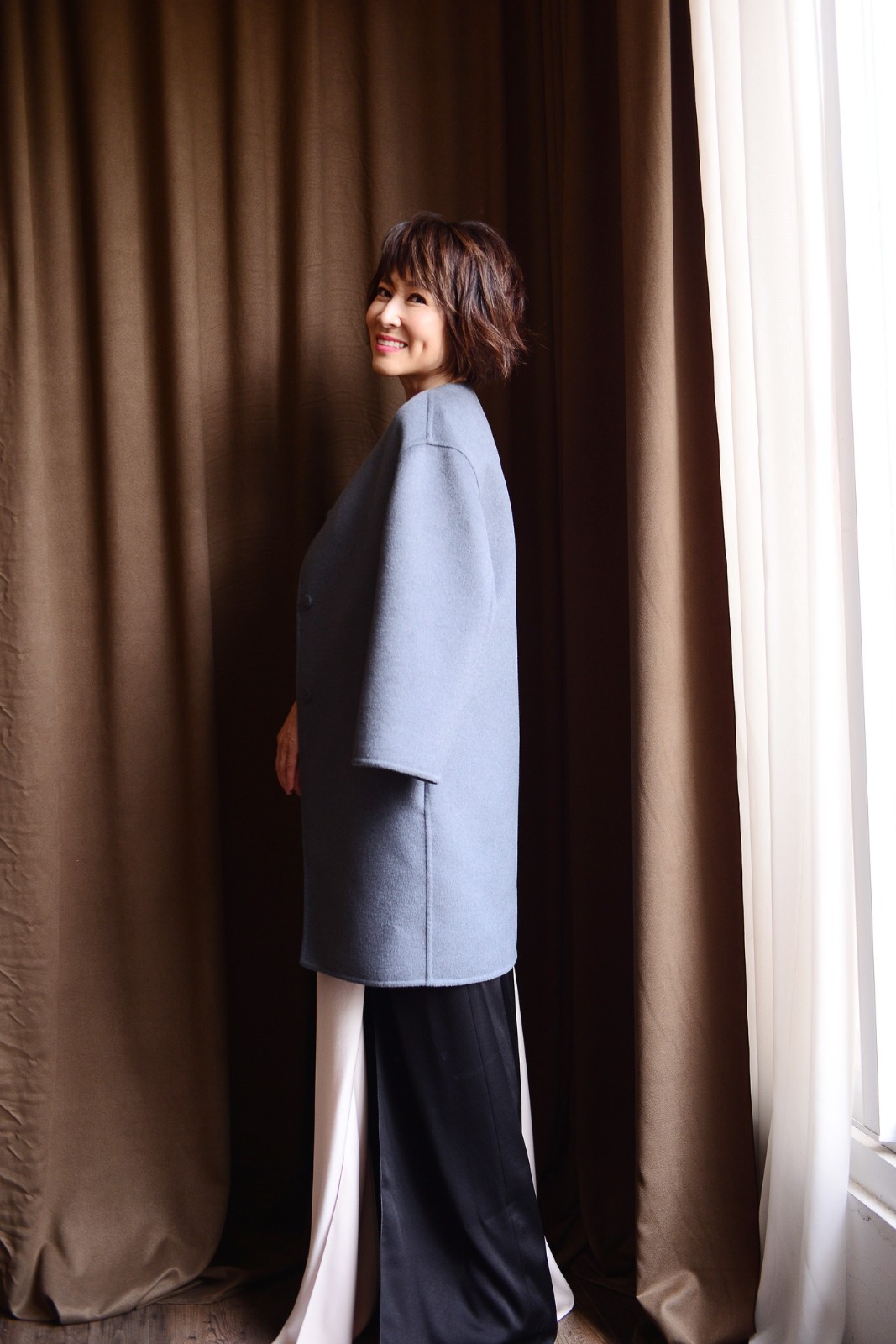 當年險嫁張菲！玉女和前夫「10年恩愛夫妻破局」不敢再婚　無兒女包袱「61歲凍齡如昔」近況曝