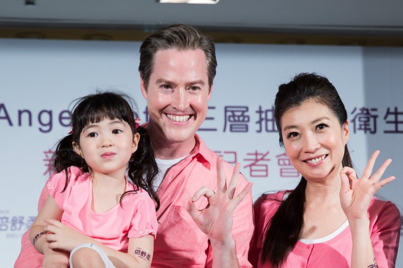 夏克立遭爆「睡女粉事後不理」！曝光「婚內出軌訊息」經紀人認：有女性聯絡我