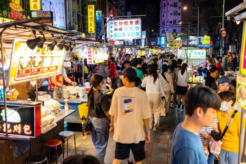 週末鬼門要開了！命理師曝「6大禁忌」祭拜不能說這話　鬼月「少吃這食物」：鬼會和你一起吃