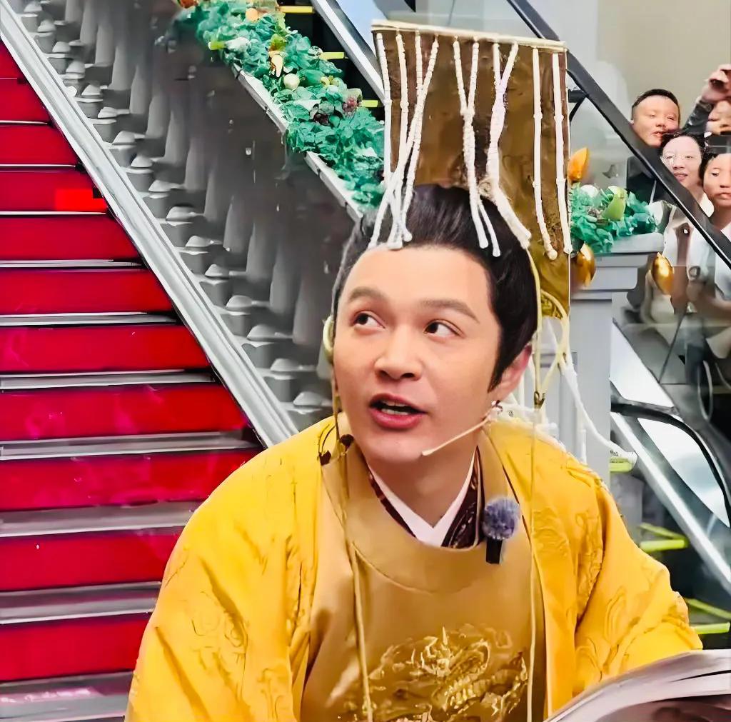 曾是古裝劇小生！46歲資深男星「如今在觀光景點當工作人員」　網質疑「沒戲拍缺錢了」他正面回應了