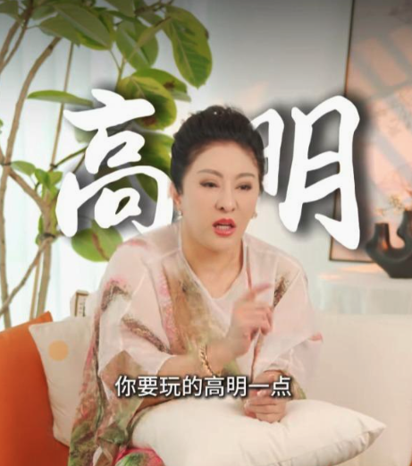 演藝圈神話夫妻！向太結婚45年「老了也常恩愛放閃」　語出驚人「老公出差我就送一盒」曝獨特馭夫術