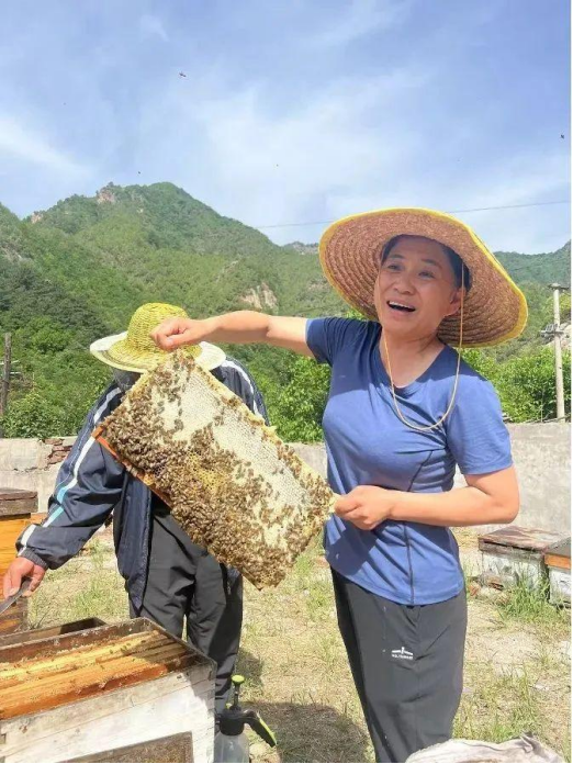 政壇夫妻驚傳雙亡！目擊者嘆：「短短幾秒人就沒了」