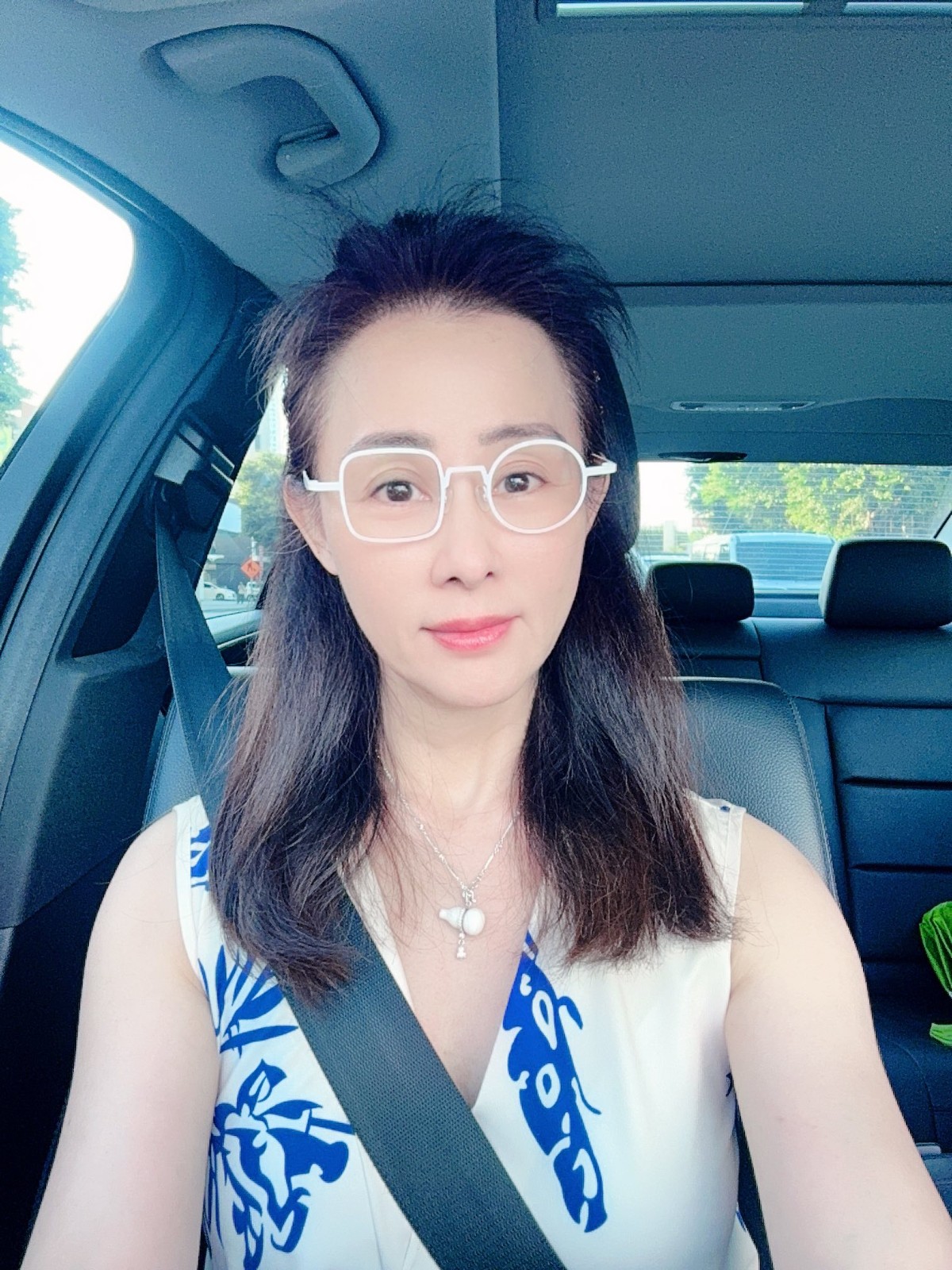 本土女星媽重摔！緊急住院「粉碎性骨折開刀」　出現幻覺「好多小朋友跑來跑去」她心疼趕赴醫院