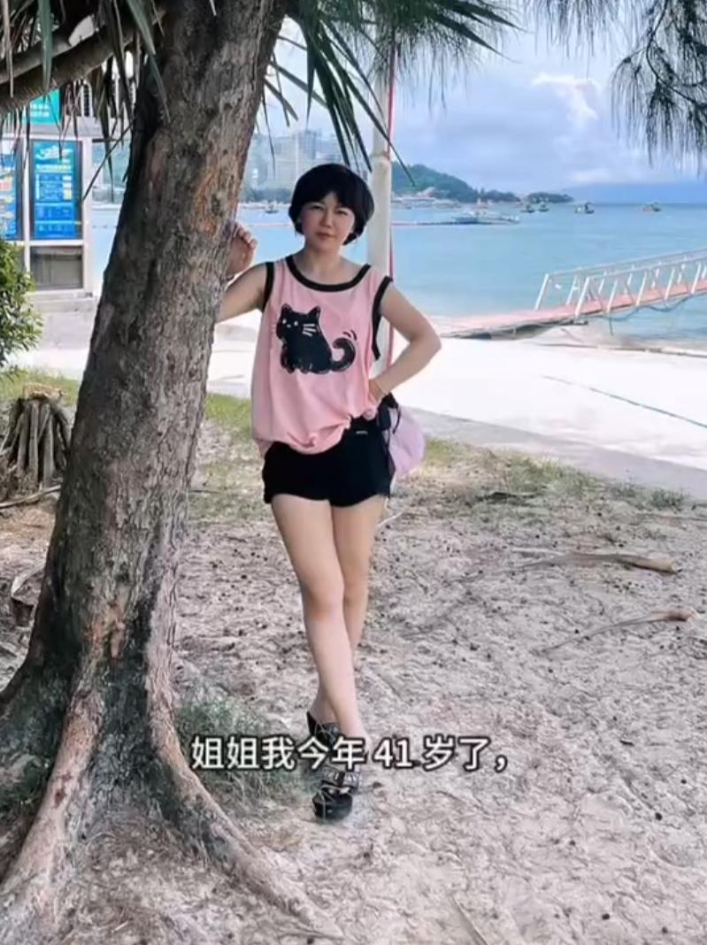 創業成功卻遇渣男！富婆離婚後「愛上27歲鮮肉房仲」親密照曝光　網得知「她的真實年齡」驚呼：也太凍齡了...
