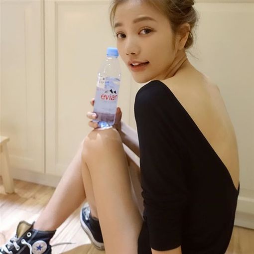 看不出年紀！台灣女星「不科學逆齡美貌」登上國際　又長一歲「凍齡美貌再進化」網全暈：根本是少女
