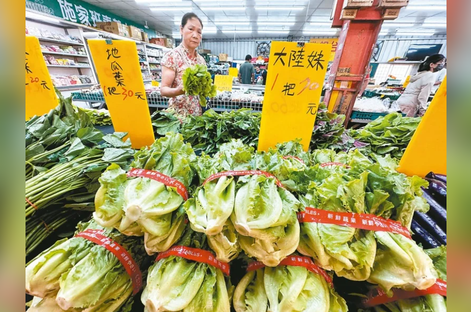 颱風後「菜價終於降了」！菜販曝這款綠色蔬菜「2把50元」：主婦們請把握