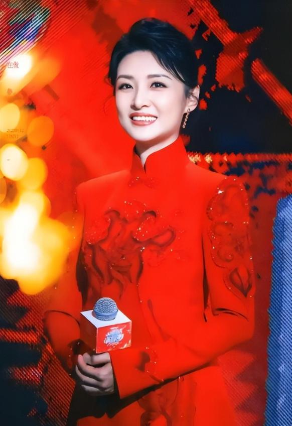 被酸愛財如命！57歲資深女星「拋棄初戀尪嫁富商」　默默承受攻擊「多年後真相曝光」網嘆：她是對的...