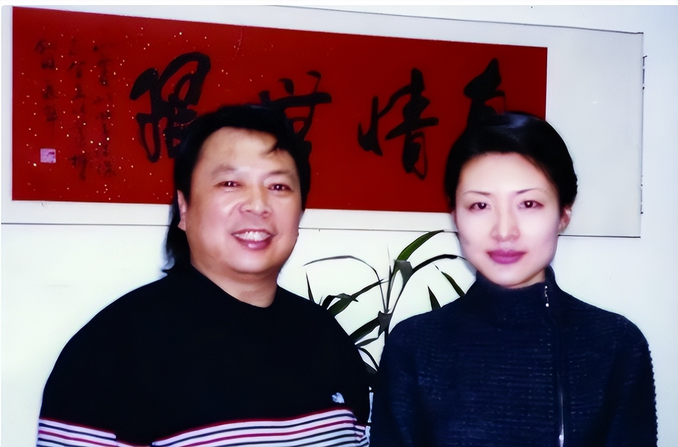 被酸愛財如命！57歲資深女星「拋棄初戀尪嫁富商」　默默承受攻擊「多年後真相曝光」網嘆：她是對的...