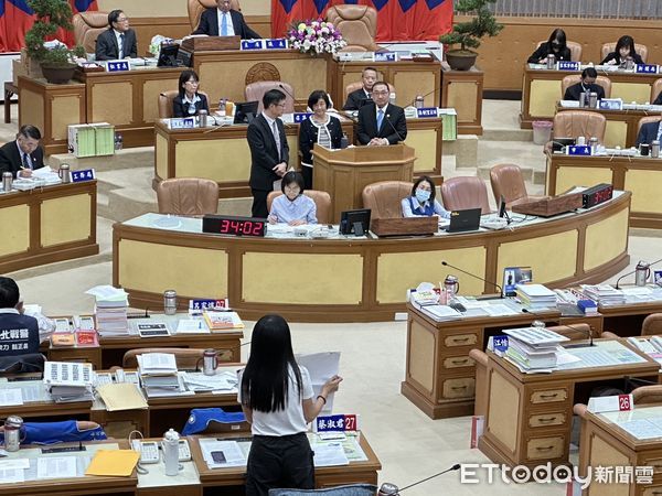 新北議會通過「普發現金4.6萬」！市府出面回應了