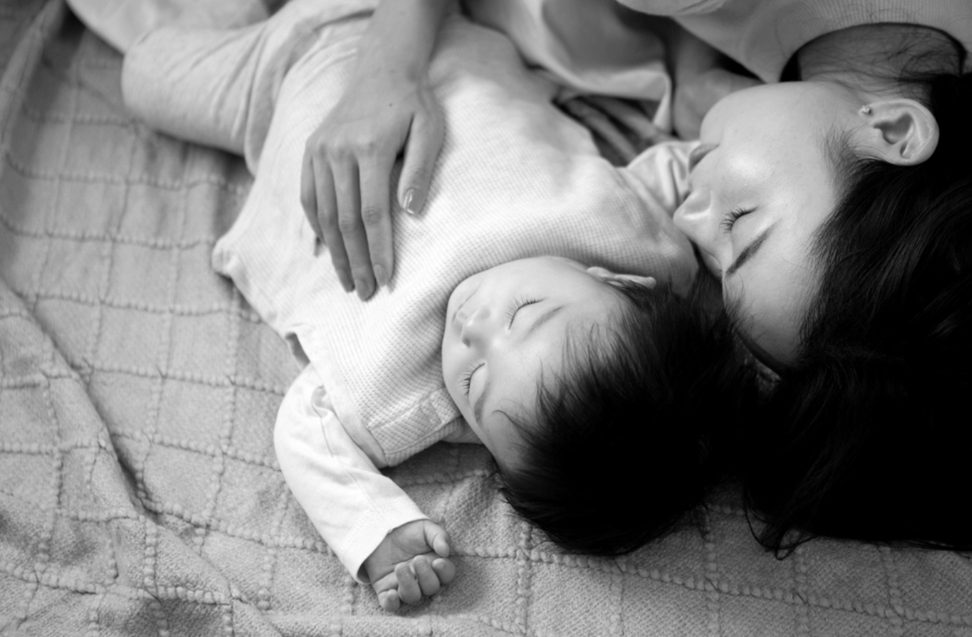 新竹驚傳「母女雙屍命案」！媽媽才27歲「帶5歲小孩共赴黃泉」　友人破門崩潰：沒救到....