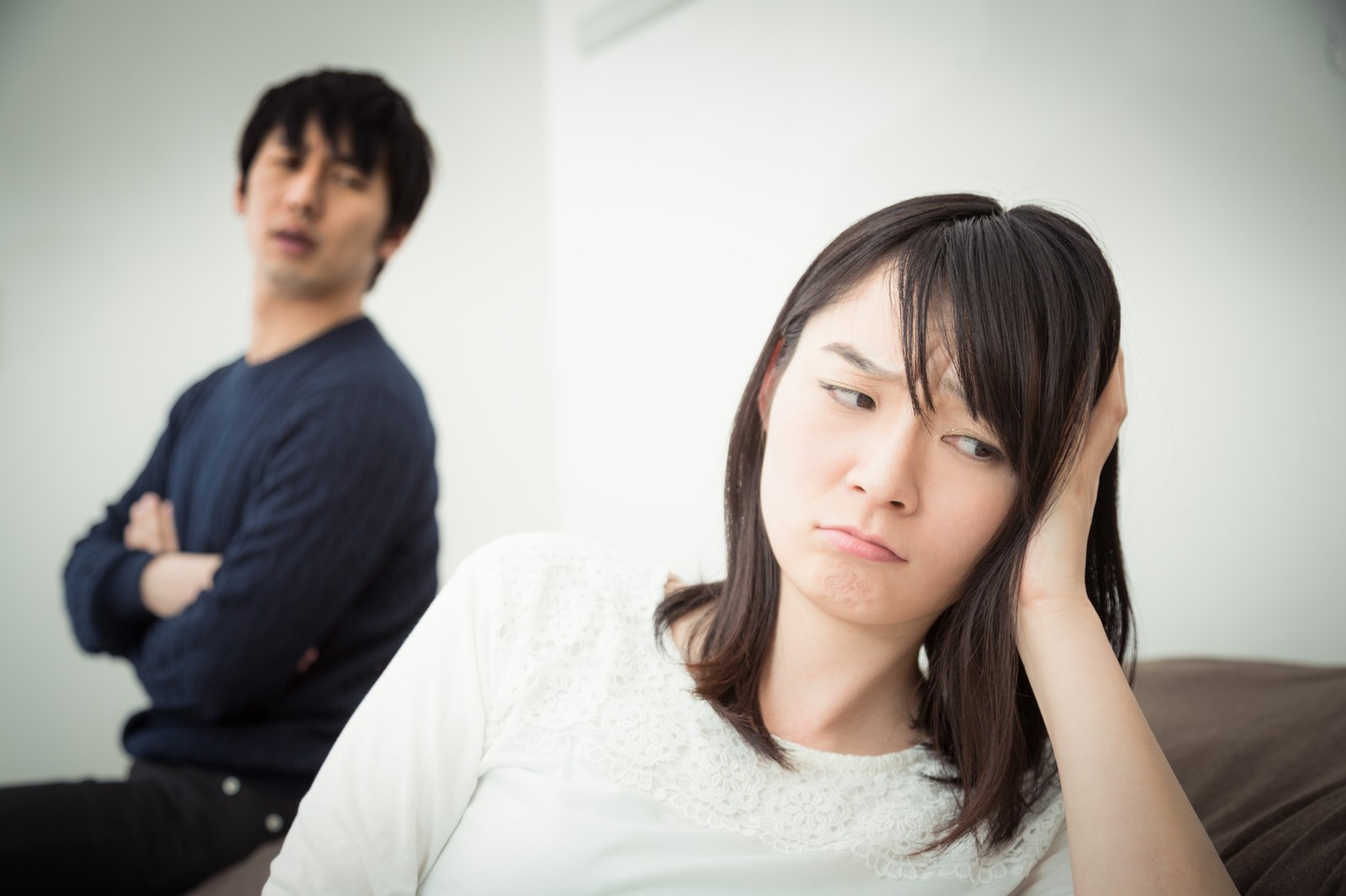 40歲後，女人不怕你動手動腳，就怕你動這3樣！