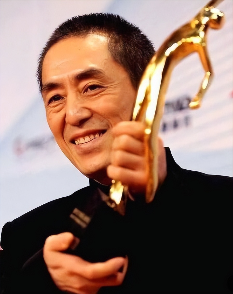 不是鞏俐、老婆！75歲張藝謀縱橫半生「唯獨對她最愧疚」　還原17年前一幕：「因為我終身癱瘓...」