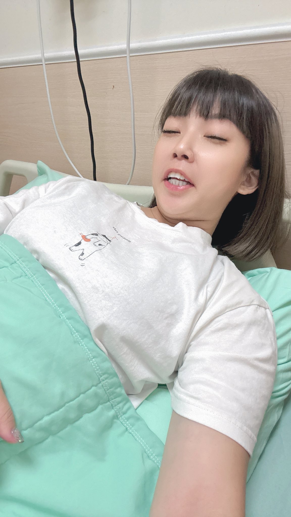 黃鐙輝妻子驚傳住院！劇痛1個月沒好轉「痛到無法說話」　醫生「一看緊急安排開刀」：這個很嚴重...