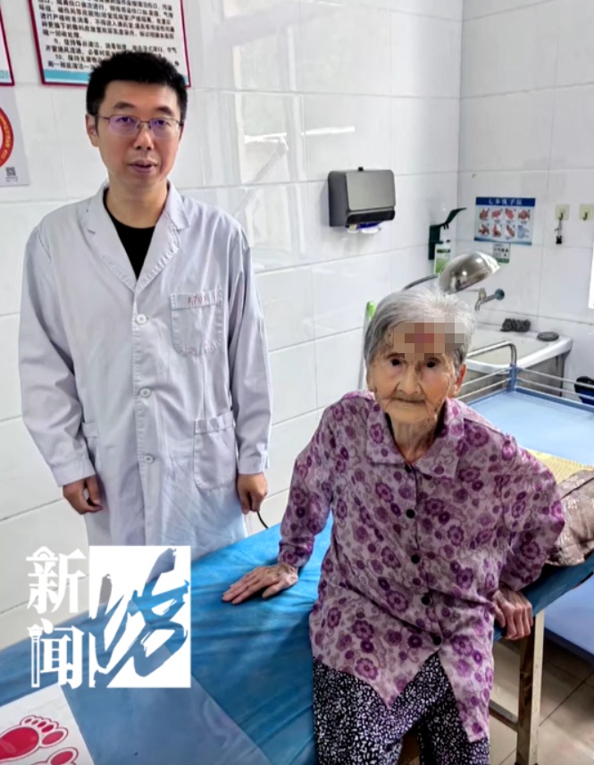 98歲老奶奶「頭上長怪角」自己拿剪刀剪掉！　大出血「送醫險命危」醫：長輩尤其要注意
