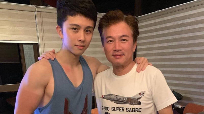 國中還喝母乳入睡？孫鵬尷尬認「孫安佐有來房間」　曝當年「買子彈判刑真相」：是我同意的
