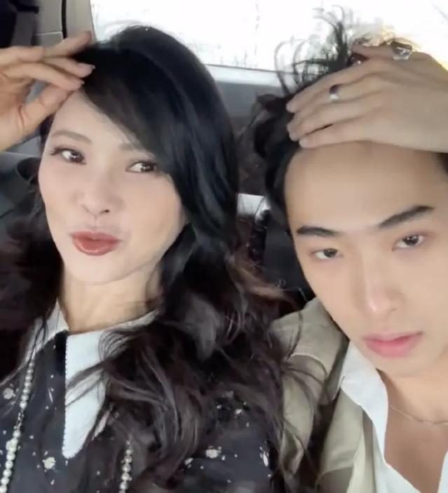 離婚父母典範！伊能靜離婚15年「罕見公開提哈林」　甜讚「前夫一優點」網看哭