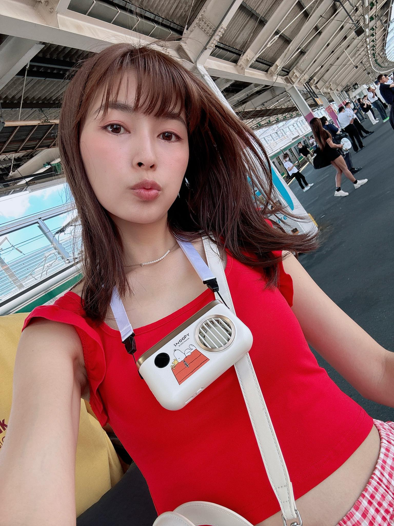 腹部劇烈疼痛！資深女星「痛到發抖掛急診」　醫生一看曝「裡面有不少血塊」：不排除要開刀