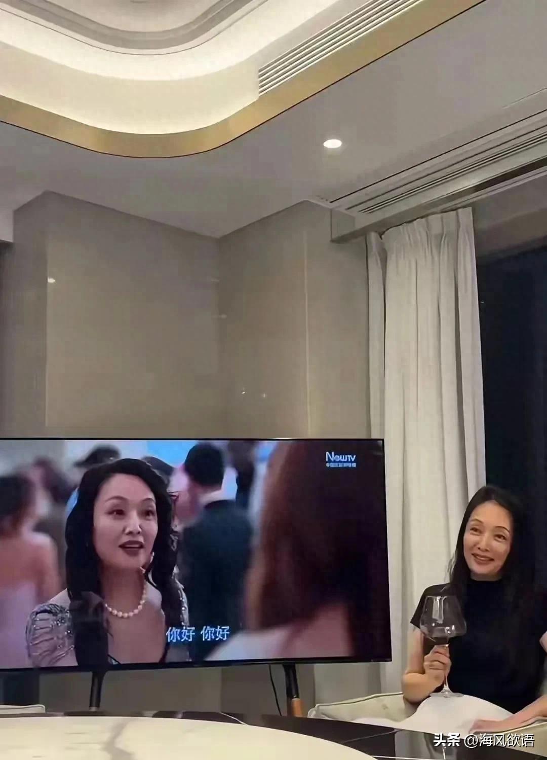 活成39歲辣妹！59歲影后級女星「退休生活曝光」　住3層樓別墅「水果自己種」出門開跑車帥翻