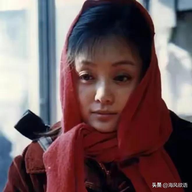 活成39歲辣妹！59歲影后級女星「退休生活曝光」　住3層樓別墅「水果自己種」出門開跑車帥翻
