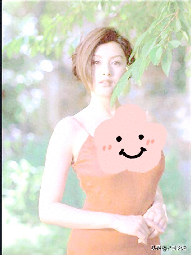 昔日第一女神！54歲郭富城舊愛「選擇優雅老去」自信無懼　穿貼身禮服「展現火辣身材」驚艷全場
