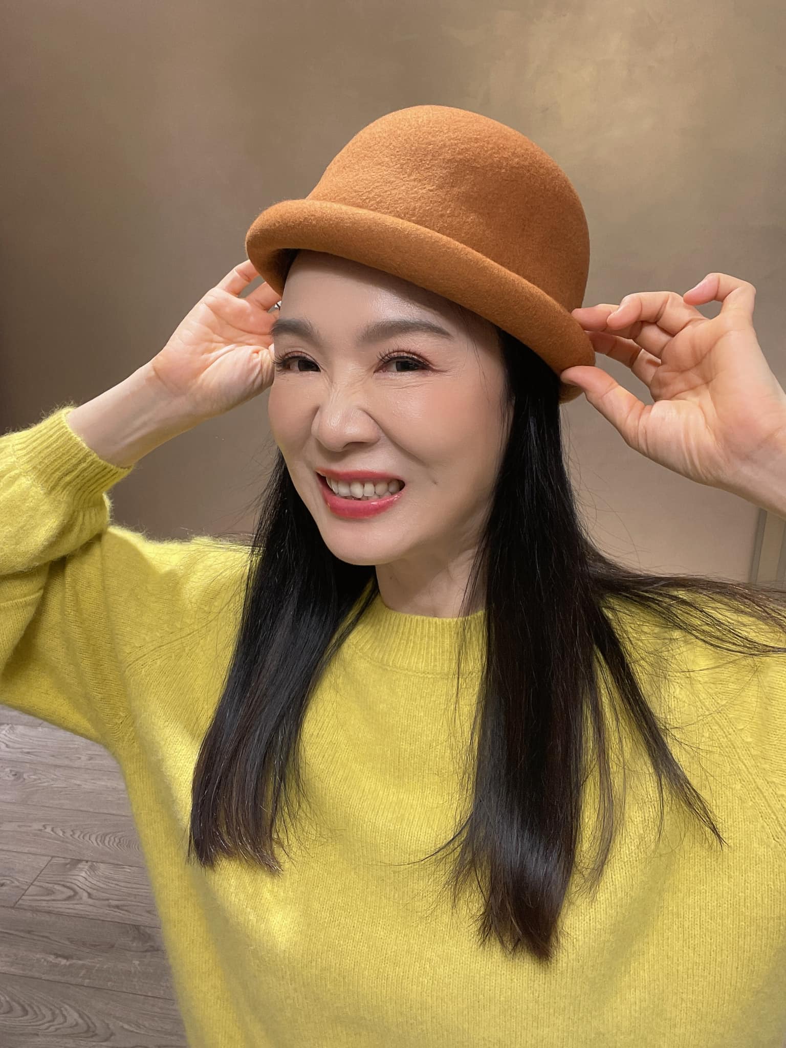 果乾快吃完才發現活蟲！徐薇「嘔吐嚴重不適」崩潰曝現況：需要療養...