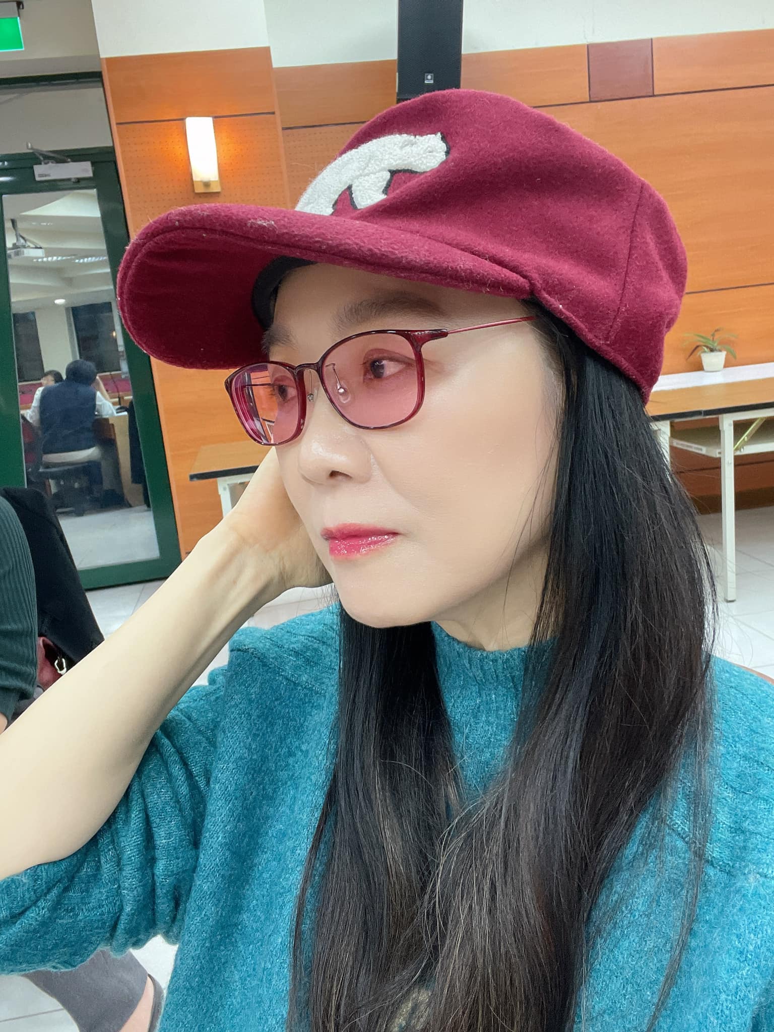 果乾快吃完才發現活蟲！徐薇「嘔吐嚴重不適」崩潰曝現況：需要療養...