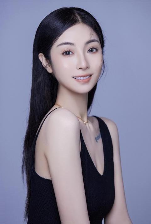 她獨自「買英國精子生3娃」！7年後現狀曝光：她後悔了嗎？