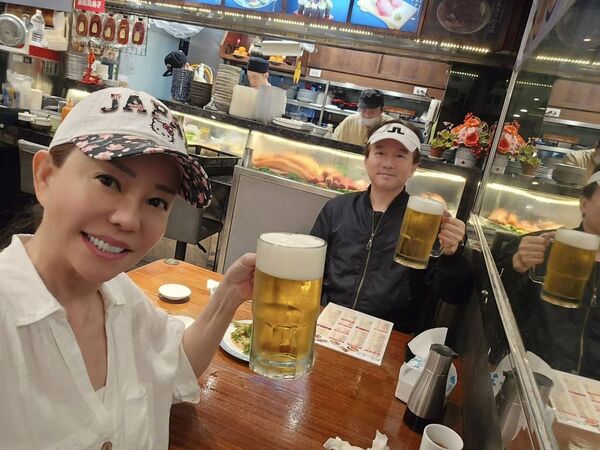 孫鵬遭爆「買房給這緋聞女星」夜夜笙歌！狄鶯氣炸「拿菜刀割腕」緊急送醫