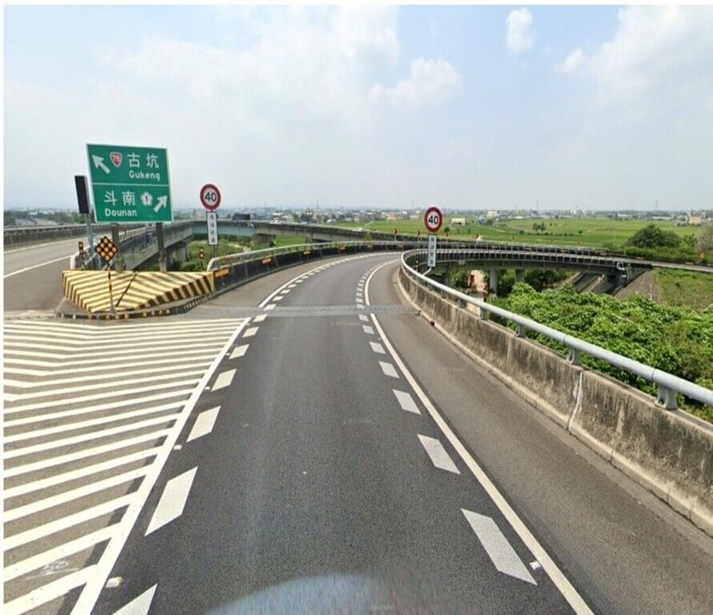 著急求助！台南女懇求「國道1號車主讓道」　不到一天「2萬人聲援幫忙」