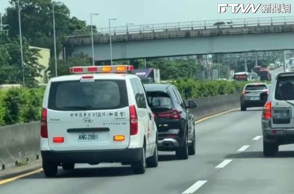 著急求助！台南女懇求「國道1號車主讓道」　不到一天「2萬人聲援幫忙」