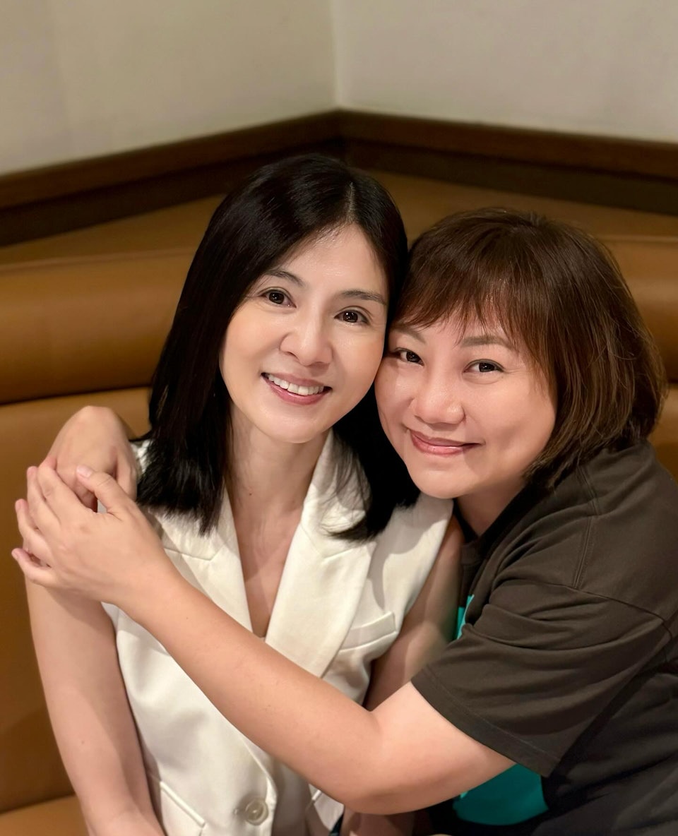 曾和金城武合作！玉女巨星「嫁律師後淡出演藝圈」　51歲罕露面「凍齡美貌網驚嘆」：女神風範依舊