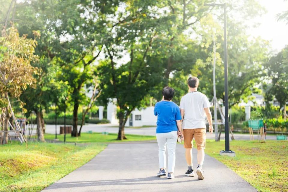 長壽關鍵找到了！最新研究「身體2處保持年輕」死亡風險降56%　平日「3做3不做」現在開始還不晚