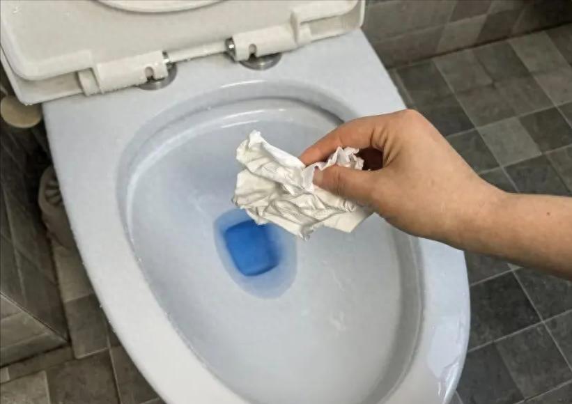 上廁所後的衛生紙「到底該丟垃圾桶還是丟馬桶」？原來一直以來都做錯了...