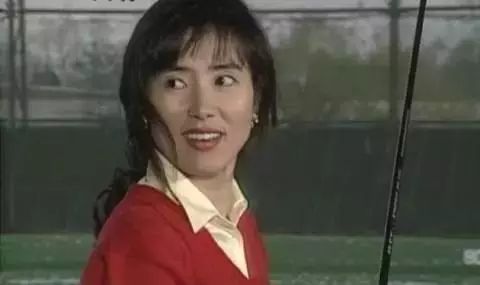一生未婚未生！58歲資深女星「孤獨死在家中」無人知　發臭才被發現「只有愛犬守護在旁」