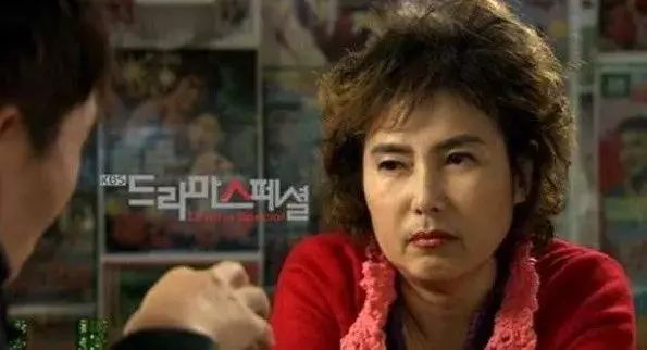 一生未婚未生！58歲資深女星「孤獨死在家中」無人知　發臭才被發現「只有愛犬守護在旁」