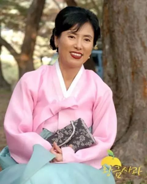一生未婚未生！58歲資深女星「孤獨死在家中」無人知　發臭才被發現「只有愛犬守護在旁」