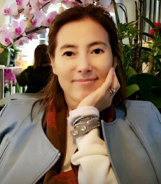 一生未婚未生！58歲資深女星「孤獨死在家中」無人知　發臭才被發現「只有愛犬守護在旁」