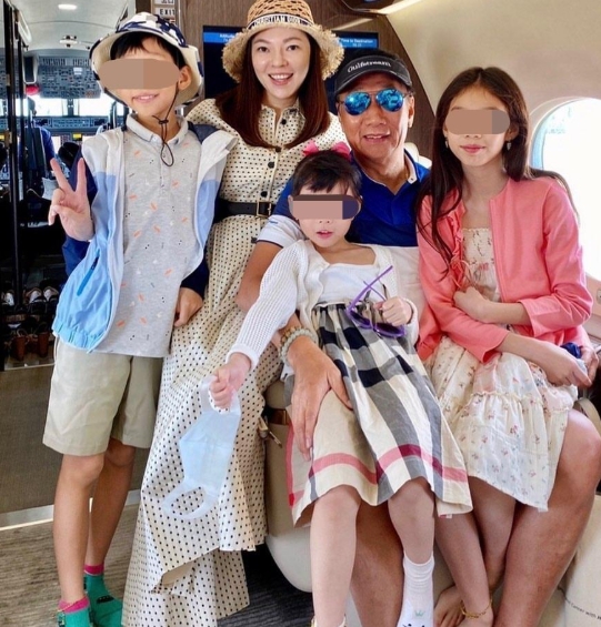 罕見曝光！郭台銘10歲小女兒「逆天倒立折腰」　好基因「跟舞后媽尬舞」舞技驚人