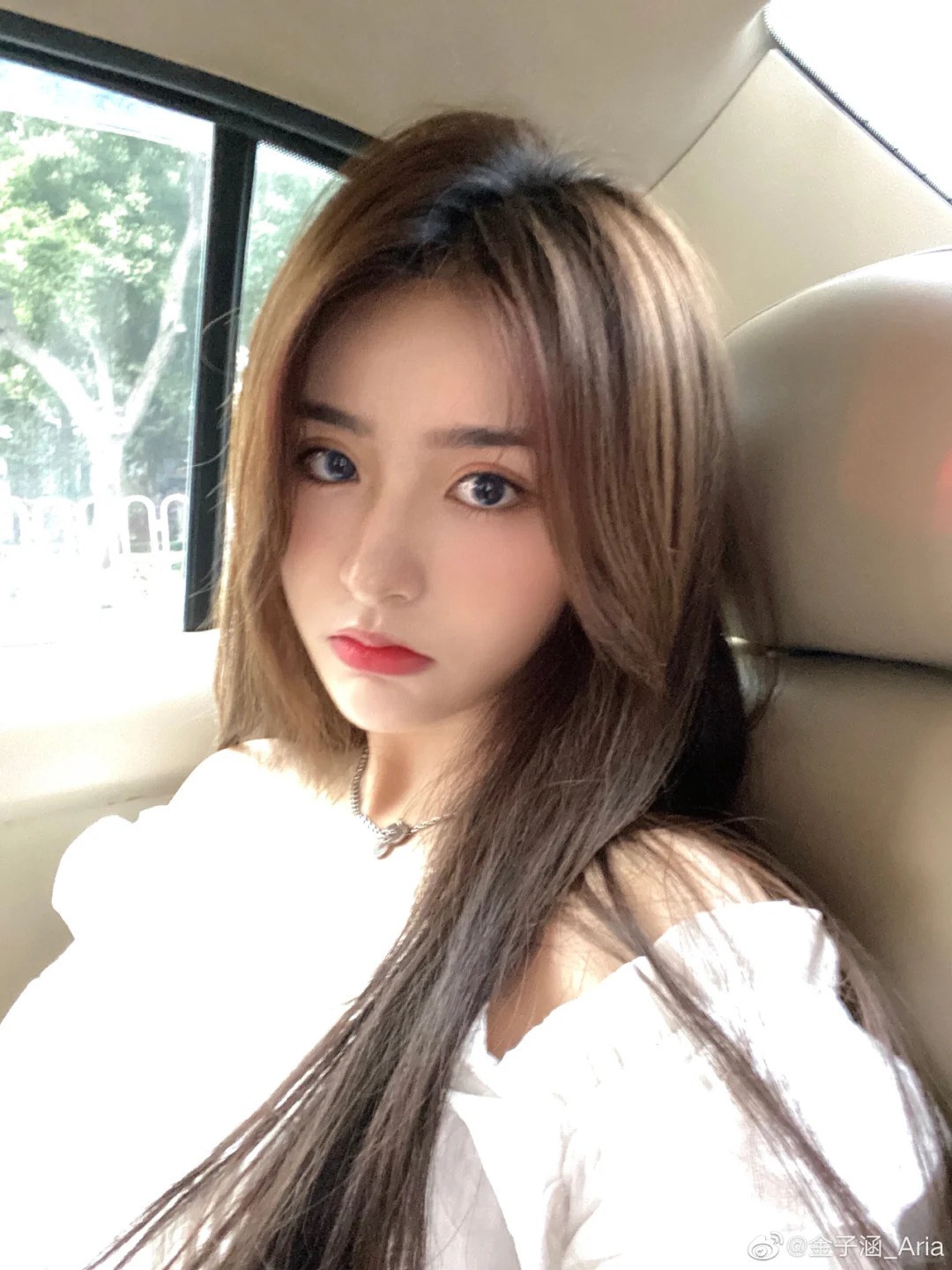 無預警退出演藝圈！大咖女星「突暴瘦剃光頭」憔悴近照曝光　粉絲擔憂狀態「眼睛已經無光」